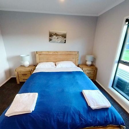 Full Holiday Home To Yourself, Up To 21 Guests Atiamuri Luaran gambar